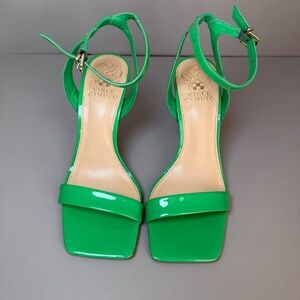 Vince Camuto Saprenda Green Patent Leather Heeled Sandals Ankle Strap Size 7